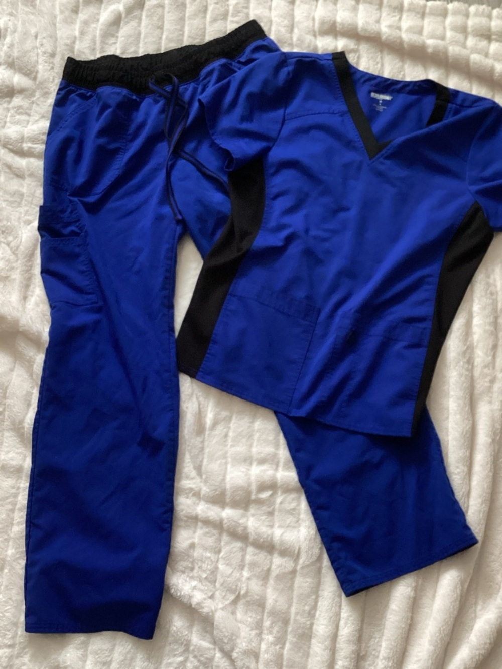 Scrub Star Royal Blue Scrub Set Medium – V-Neck Top & Drawstring Pants